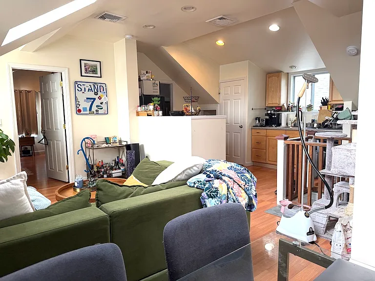 35-37 Webster St #3 — Photo 5