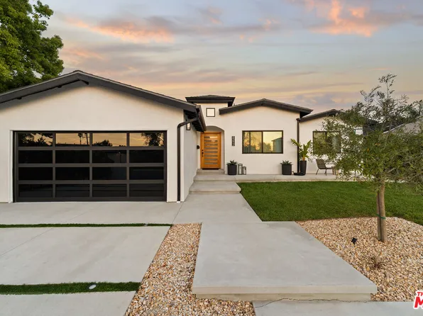 8212 Winsford Ave, Los Angeles, CA 90045