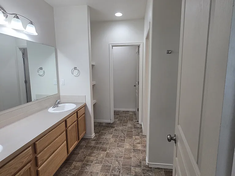 1430 SW Greeley St — Photo 14
