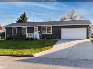 313 Thunderbird Dr, Marshalltown, IA 50158