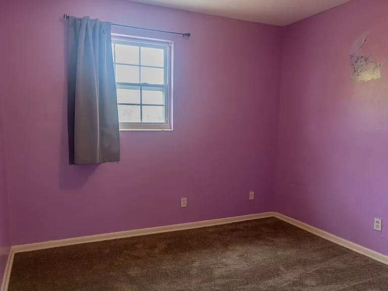 5039 Winchester Dr S — Photo 10