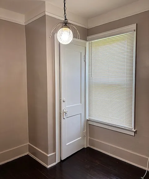 4915 Maplewood Ave — Photo 13