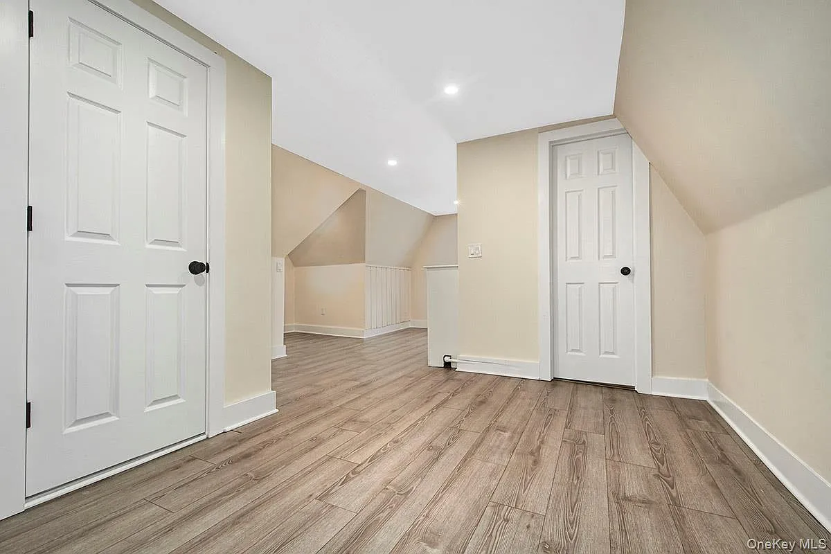 Building Photo - 403 Palisade Ave #3