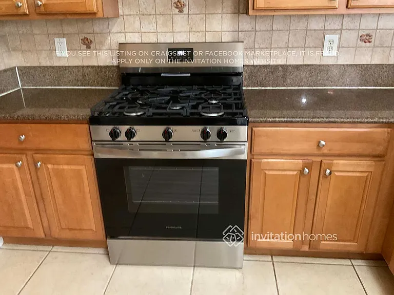 6469 Bay Island Ct — Photo 6
