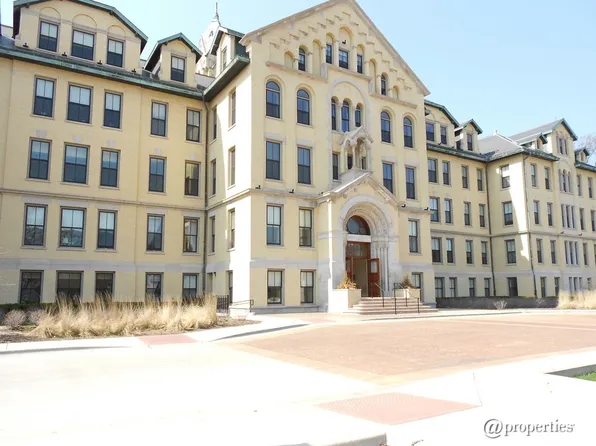 1041 Ridge Rd Unit 206, Wilmette, IL 60091