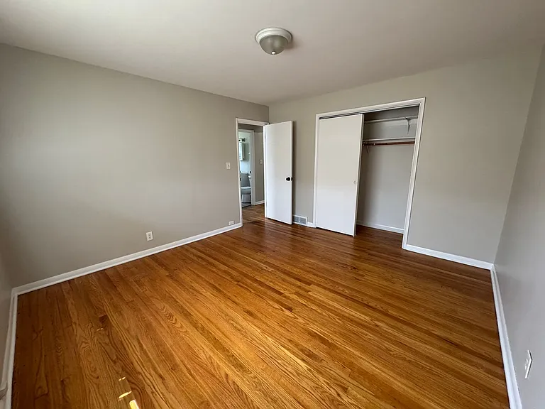 Sheridan — Photo 10