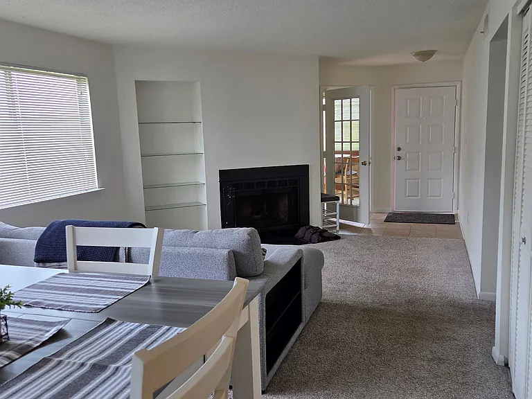 521 Pheasant Run — Photo 8