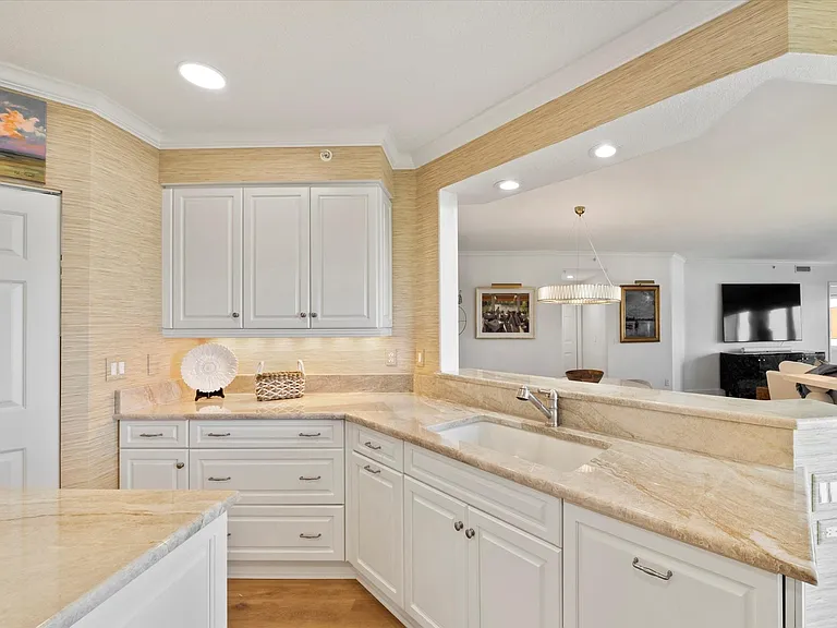 8820 S Sea Oaks Way #204 — Photo 22