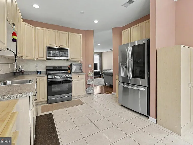 16 Shelley Cir — Photo 22