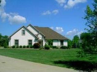 1776 Longhill Dr, Zanesville, OH 43701