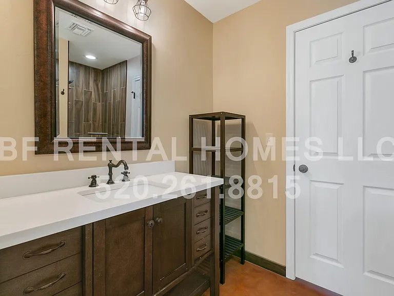 1040 N Arizona Ave — Photo 17