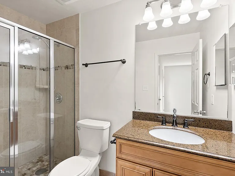 8902 Huxley Ct — Photo 16