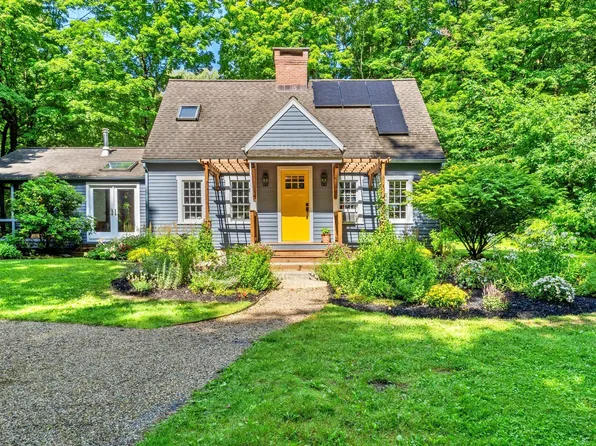 276 Division St, Great Barrington, MA 01230