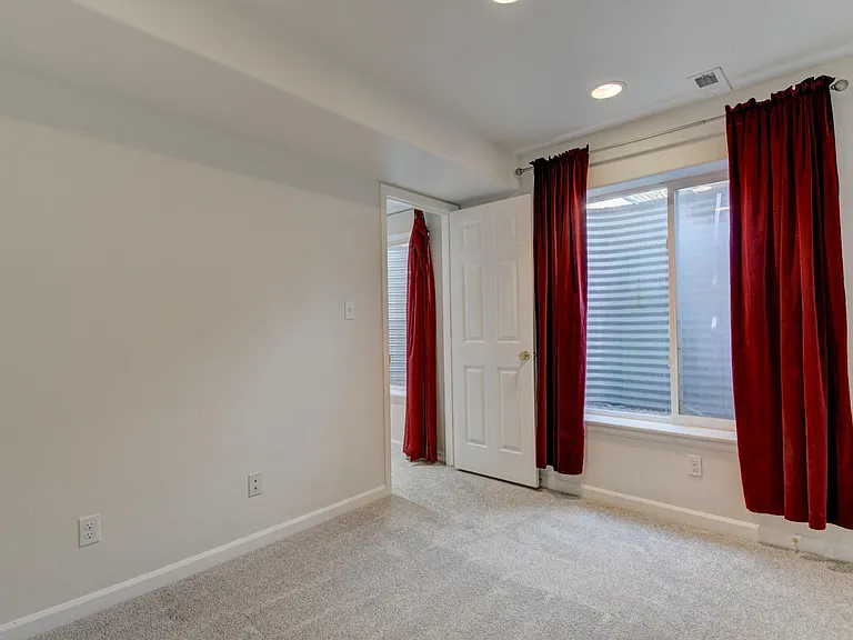 10701 Wynspire Rd — Photo 32