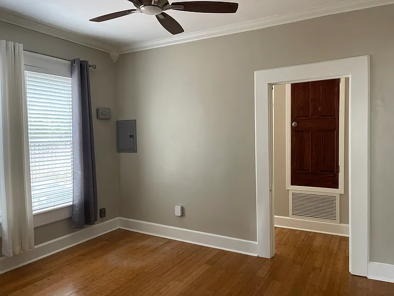 1718 E Cervantes St — Photo 7