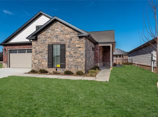 2110 SW Huntwick Ave, Bentonville, AR 72712