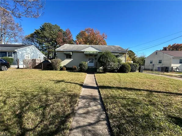 510 Bunche Blvd, Portsmouth, VA 23701
