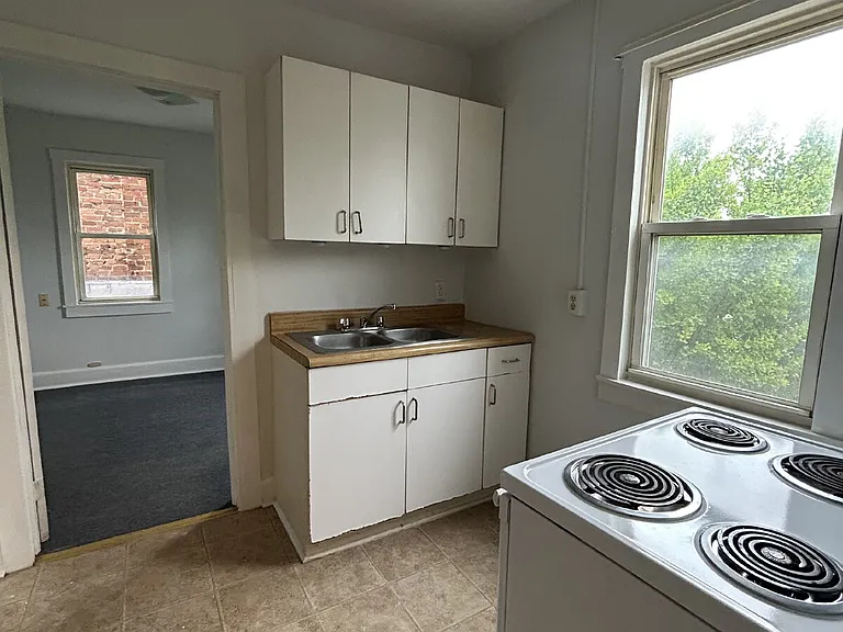 19 S Royal Ave #6 — Photo 6