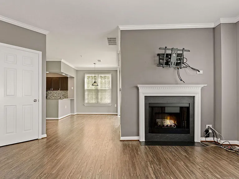 2108 Highcourt Ln #305 — Photo 7