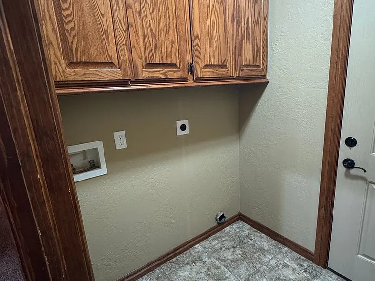 1517 NE Stonehouse Dr — Photo 29
