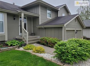 1200 SW Brook Ct, Blue Springs, MO 64015