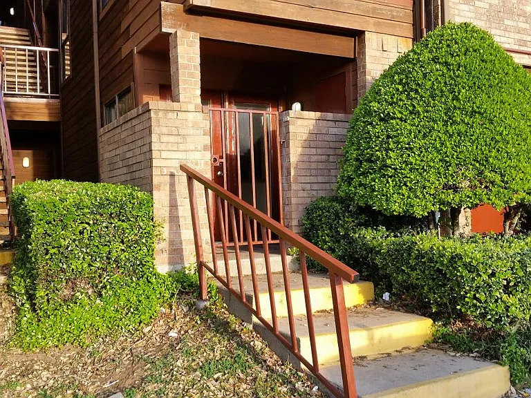 High Visibility, First Floor