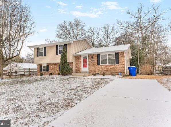 2764 Gill Ct, Waldorf, MD 20602