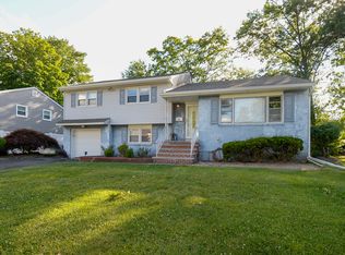 42 Kershner Pl, Fair Lawn, NJ 07410