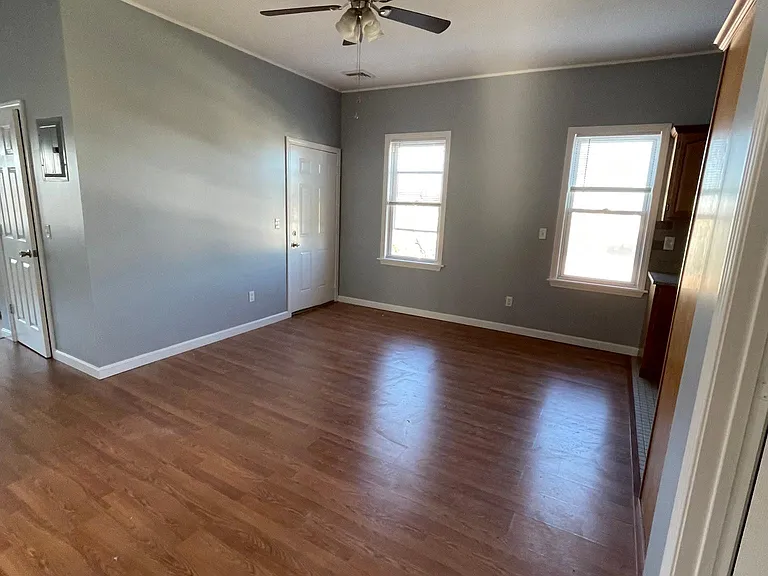 378 Montaup St #3 — Photo 13