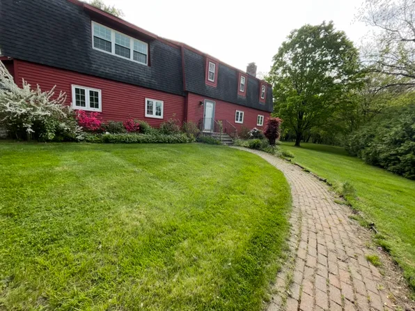 133 Church St, Northborough, MA 01532