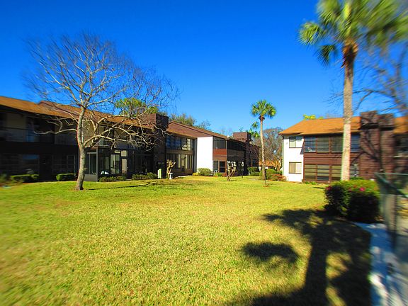 5th image of 518 Bahia Circle #A