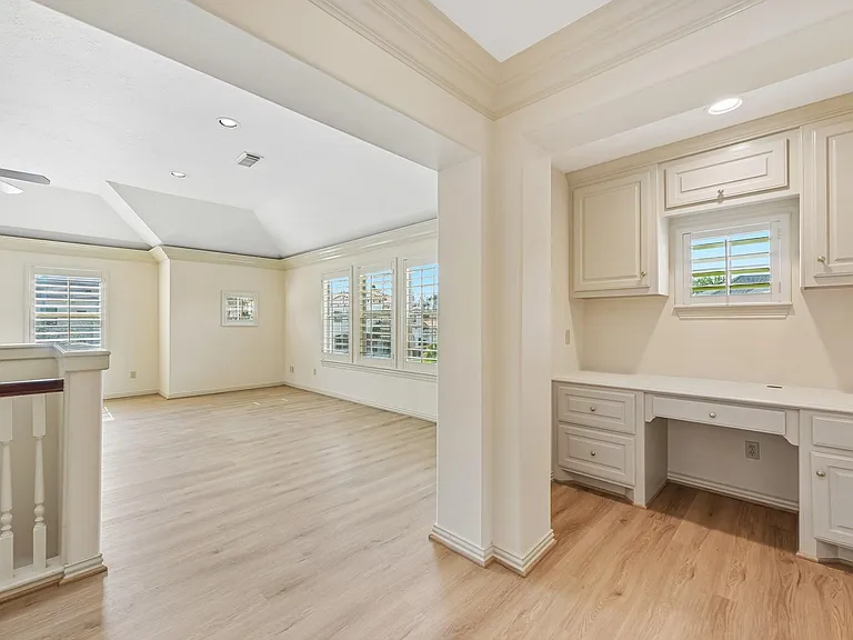 1611 Copperas Cv — Photo 34