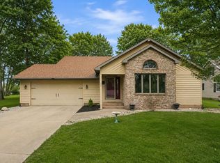 327 N Columbia Pkwy, Columbia City, IN 46725