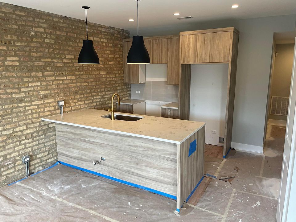 1st image of 2533 N Campbell Ave #3