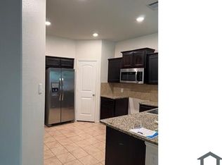 945 Loftin St, Crowley, TX 76036