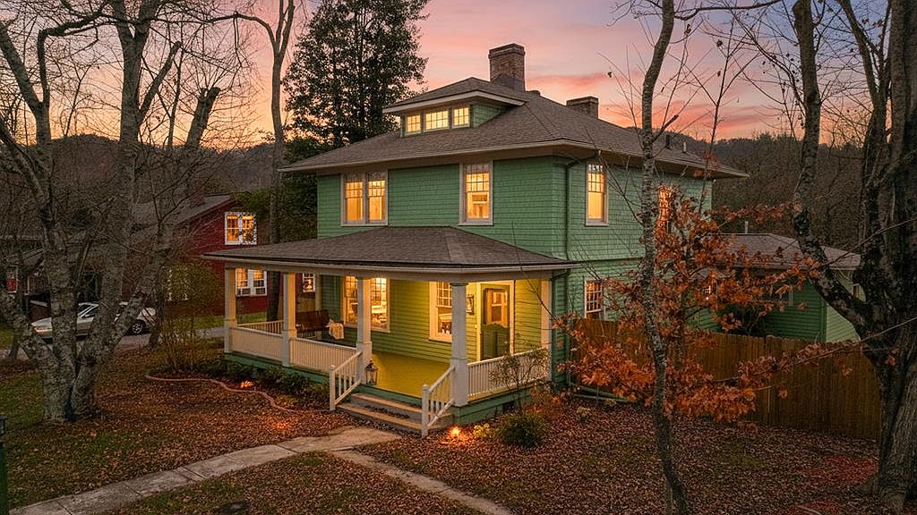 366 Hill St, Murphy, NC 28906 | Zillow