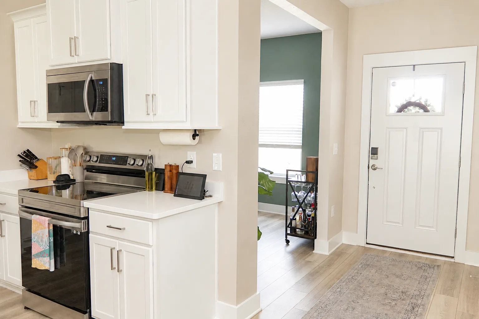 3 bed, 1703 sqft, $2,000 — Photo 3