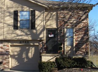 8742 N Hull Ave, Kansas City, MO 64154