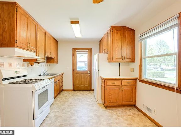 3rd image of 11516 Ivywood St NW