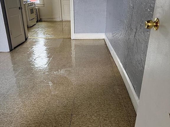 3rd image of 4753 Rorer St