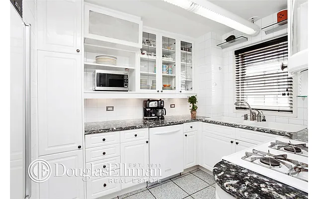 Sold by Douglas Elliman | media 32