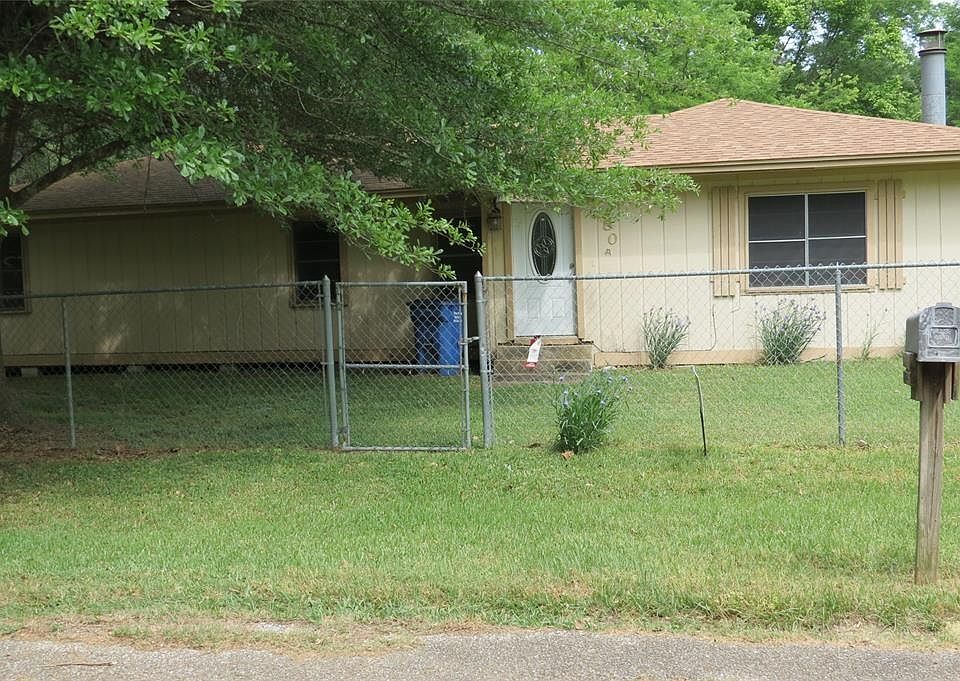1st image of 380 Keeland Dr