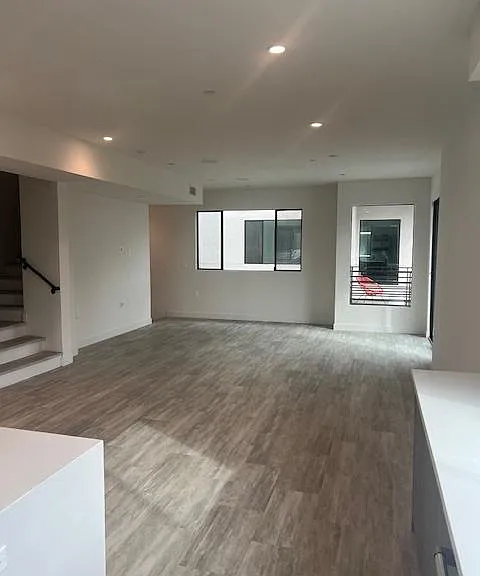 15316 W Archwood — Photo 16