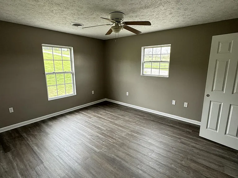 7244 Newport Hwy #1 — Photo 4