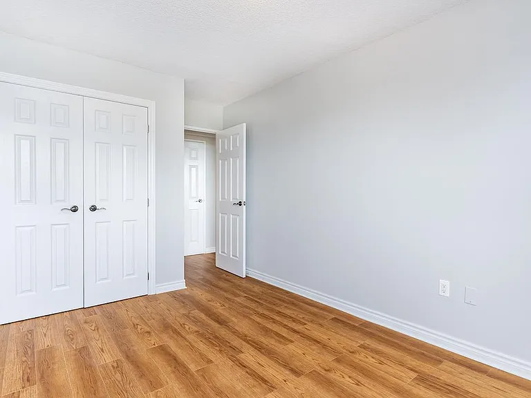 505 Locust St — Photo 8