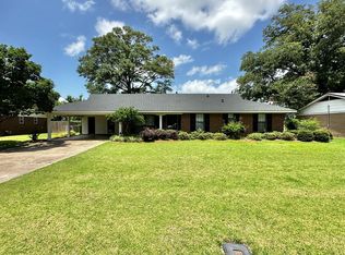 1604 College St, Cleveland, MS 38732