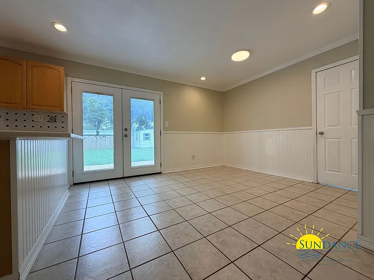 48 Poulton Dr — Photo 4