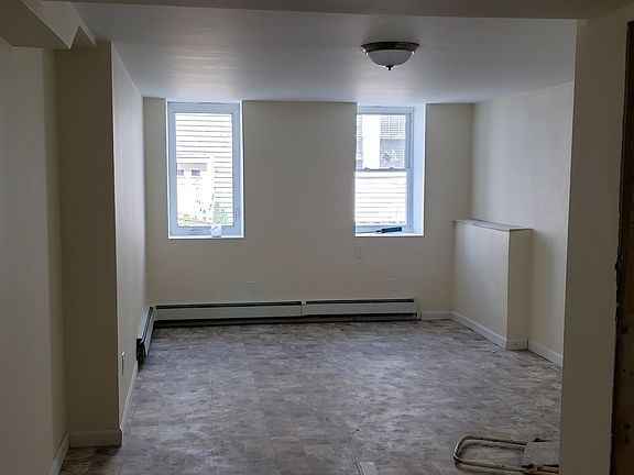4th image of 32 Centennial Ave