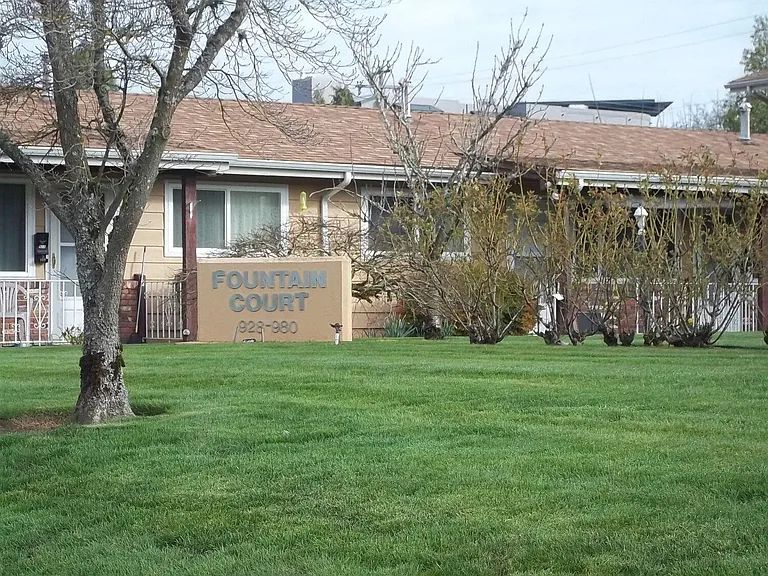 928 Fir St S #944 — Photo 14