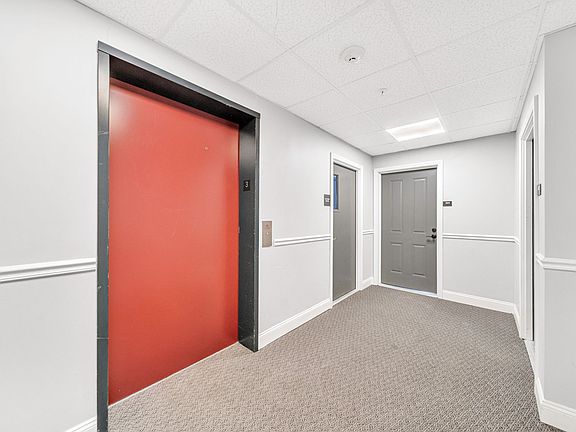 5th image of 441 Washington St APT 304